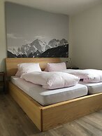 Mountain Lodge Sedrun