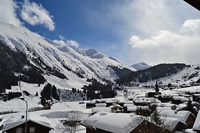Mountain Lodge Sedrun