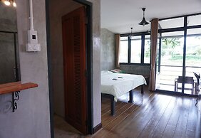 R-Lampang Guest House