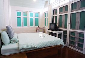 R-Lampang Guest House