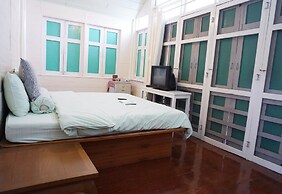 R-Lampang Guest House