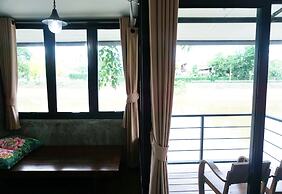 R-Lampang Guest House