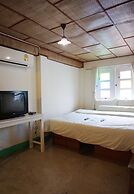 R-Lampang Guest House