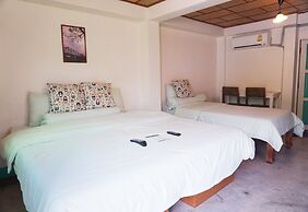 R-Lampang Guest House