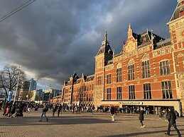 PH93 Amsterdam Central