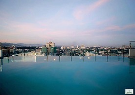 Mabolo Garden Flat by SDC