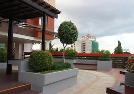 Mabolo Garden Flat by SDC