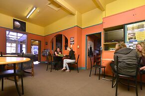 Tombstone Motel, Lodge & Backpackers