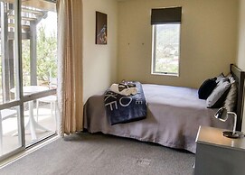 Tombstone Motel, Lodge & Backpackers