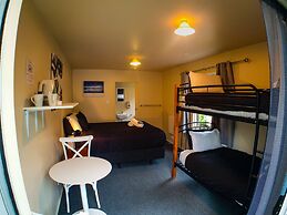 Tombstone Motel, Lodge & Backpackers