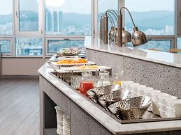 Ramada Encore by Wyndham CheonAn