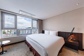 Ramada Encore by Wyndham CheonAn