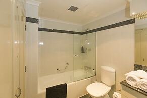 Stunning 2 Bedroom Apartment