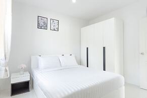 BaanPromphun Pool Villa by BV