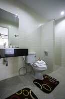 BaanPromphun Pool Villa by BV