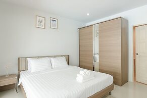 BaanPromphun Pool Villa by BV