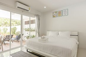 BaanPromphun Pool Villa by BV