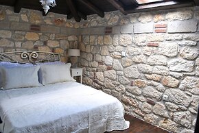 Halkidiki Luxurious Stonehouses