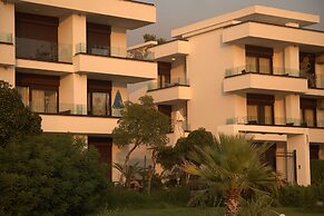 Apartments Kuce Lekovica snack bar- Bistro & Beach