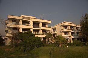 Apartments Kuce Lekovica snack bar- Bistro & Beach