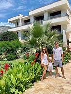 Apartments Kuce Lekovica snack bar- Bistro & Beach