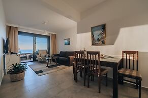 Apartments Kuce Lekovica snack bar- Bistro & Beach