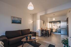 Apartments Kuce Lekovica snack bar- Bistro & Beach