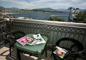 Le Dauphin Hotel