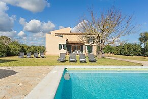 Close Es Trenc Beach Villa with Pool