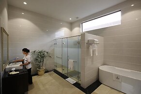 Horizon Lake View Resort Hotel