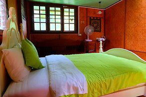 Malee's Nature Lovers Bungalows