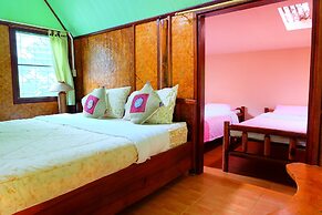 Malee's Nature Lovers Bungalows