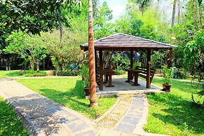 Malee's Nature Lovers Bungalows