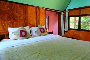 Malee's Nature Lovers Bungalows