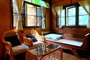 Malee's Nature Lovers Bungalows