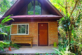 Malee's Nature Lovers Bungalows