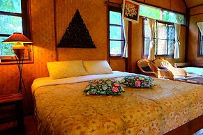 Malee's Nature Lovers Bungalows