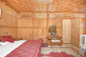 GuestHouser 3 BHK Houseboat d520