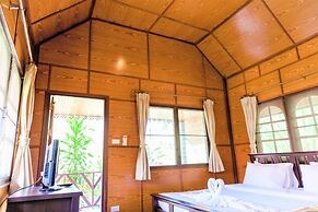 Bangrak Pier Bungalow