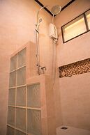 Bangrak Pier Bungalow