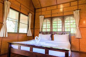 Bangrak Pier Bungalow