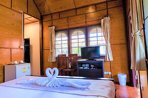 Bangrak Pier Bungalow