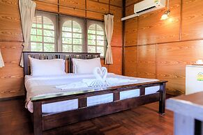 Bangrak Pier Bungalow