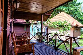 Bangrak Pier Bungalow