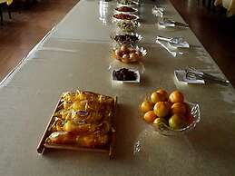 GreenTree Inn Langfang GuAn County Xinyuan Street Express Hotel