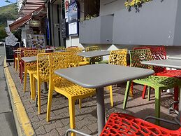 Hotel Notre- Dame de France