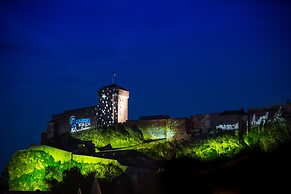 Hotel Notre- Dame de France