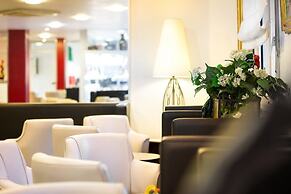 Hotel Notre- Dame de France