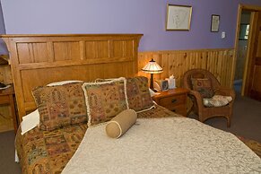 Poplar Creek Guesthouse