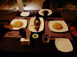 Thoddoo Beach Holiday Inn